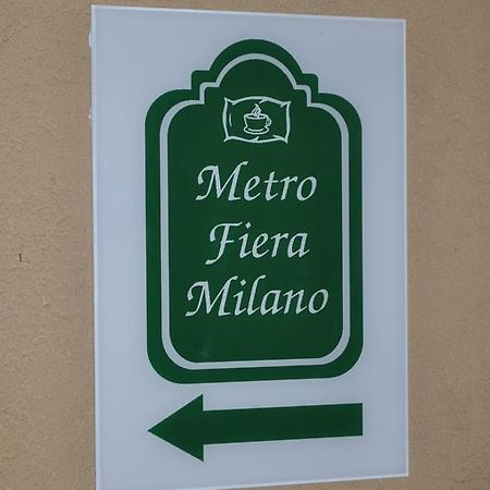 Affittacamere Metro Fiera Pero Exterior photo